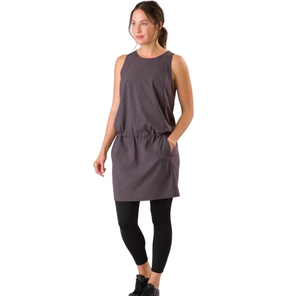 Arc'teryx Contenta Athletic Dress in Purple Size Medium